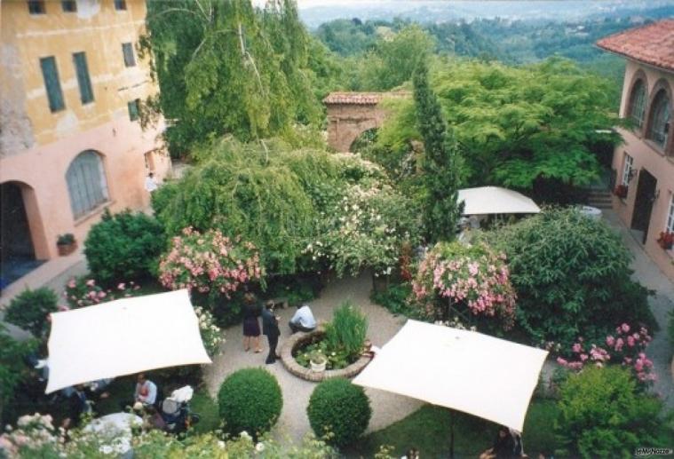 Vista dall'alto sul giradino della location di nozz