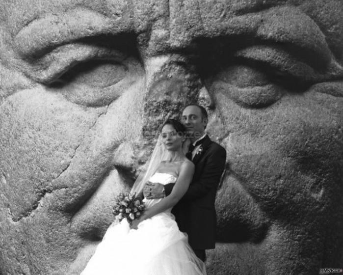 Posa fotografica degli sposi