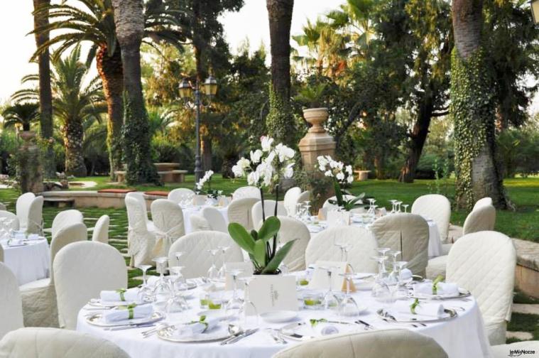 Ricevimento di matrimonio in giardino