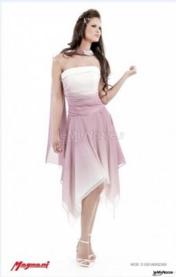 Vestito da sposa corto, color rosa