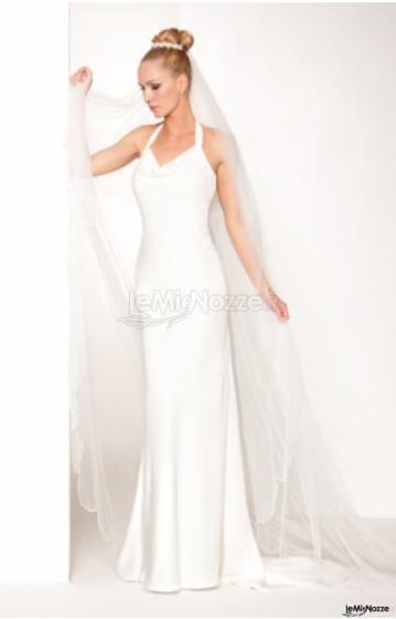 Vestito da sposa a tubino con velo lungo - Modello Calla