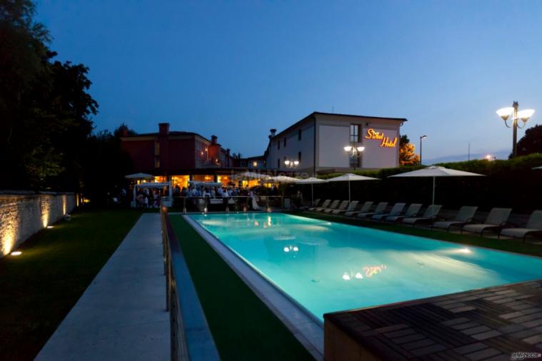 Ristorante Alla Veneziana - La piscina di sera