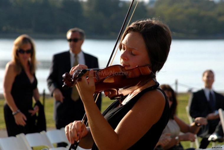 Laura Bailo Violinista - La musica per il matrimonio a Torino